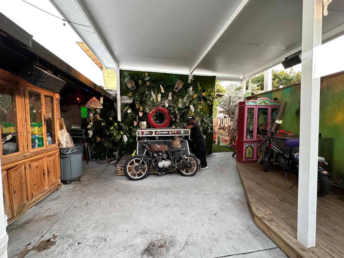 Oqp Vacations Hostel Miami Exterior photo